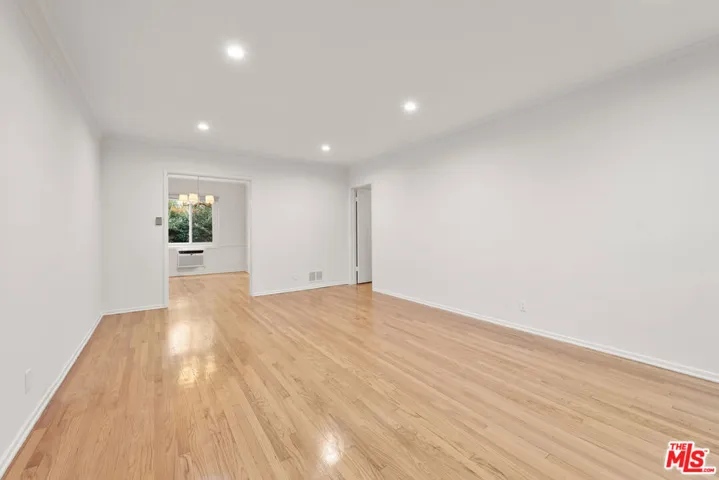 1208 N Crescent Heights Boulevard 4, West Hollywood, California 90046