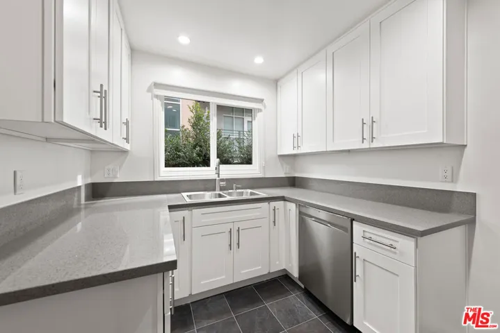 1208 N Crescent Heights Boulevard 4, West Hollywood, California 90046