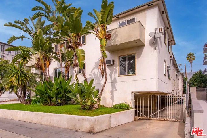 1208 N Crescent Heights Boulevard 4, West Hollywood, California 90046