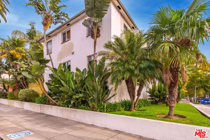 1208 N Crescent Heights Boulevard 4, West Hollywood, California 90046