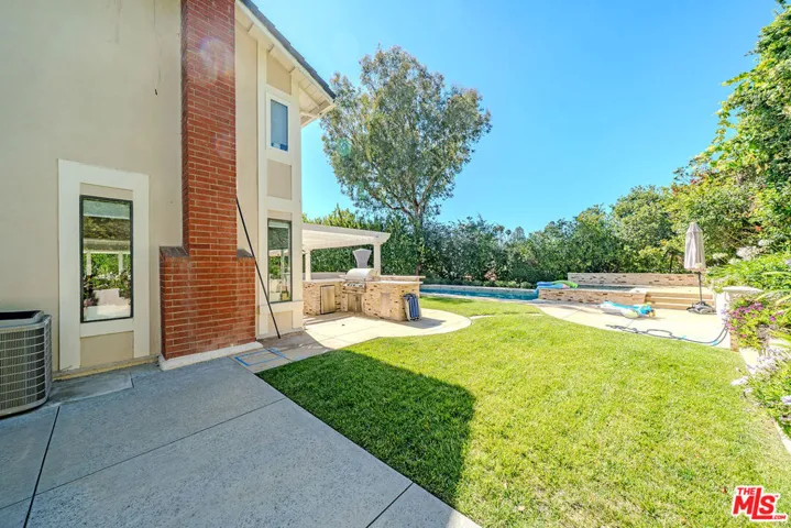 27 Horseshoe Lane, Palos Verdes Peninsula, California 90274
