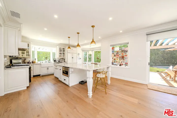 27 Horseshoe Lane, Palos Verdes Peninsula, California 90274