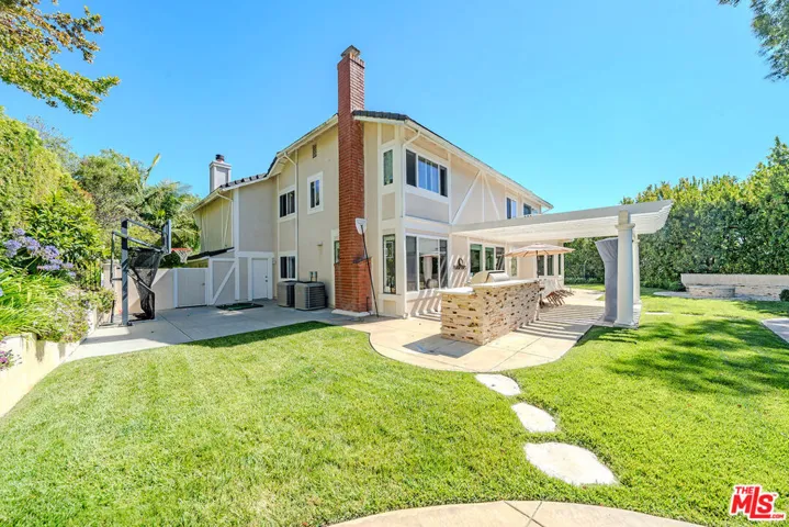 27 Horseshoe Lane, Palos Verdes Peninsula, California 90274