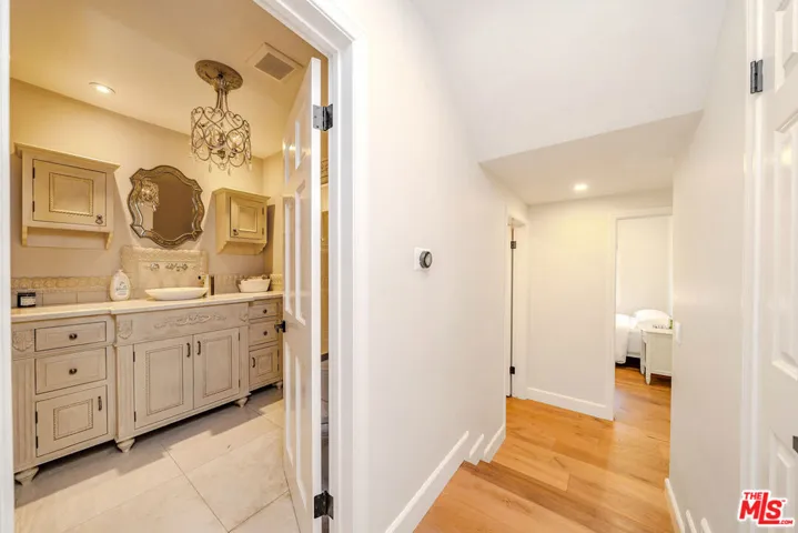 27 Horseshoe Lane, Palos Verdes Peninsula, California 90274