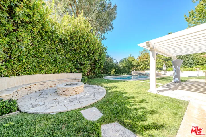 27 Horseshoe Lane, Palos Verdes Peninsula, California 90274