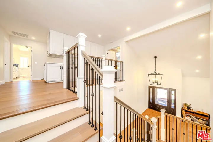 27 Horseshoe Lane, Palos Verdes Peninsula, California 90274