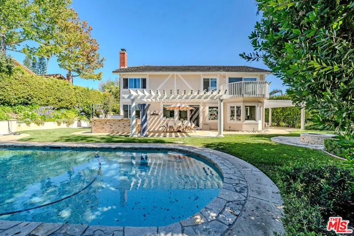 27 Horseshoe Lane, Palos Verdes Peninsula, California 90274