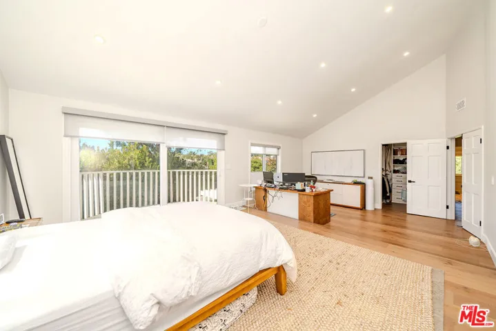 27 Horseshoe Lane, Palos Verdes Peninsula, California 90274