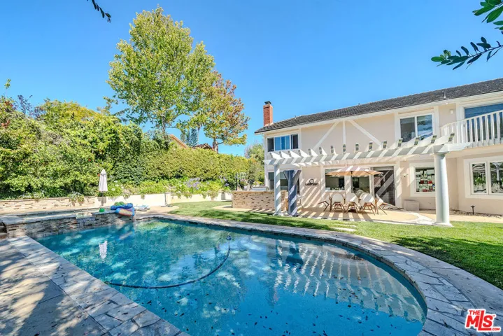 27 Horseshoe Lane, Palos Verdes Peninsula, California 90274