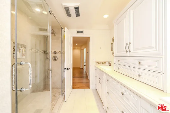 27 Horseshoe Lane, Palos Verdes Peninsula, California 90274