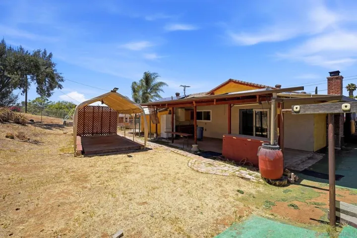 13049 Lindo Lane, Lakeside, California 92040