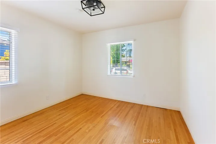 4722 Ventura Canyon, Sherman Oaks, California 91423