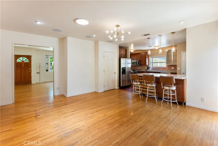 4722 Ventura Canyon, Sherman Oaks, California 91423