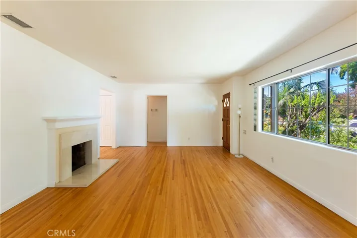 4722 Ventura Canyon, Sherman Oaks, California 91423