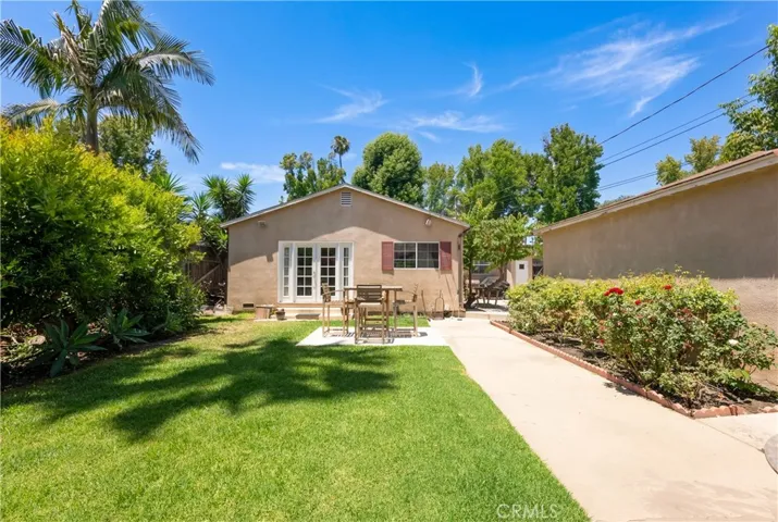 4722 Ventura Canyon, Sherman Oaks, California 91423