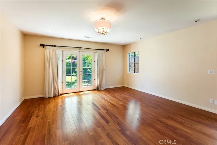 4722 Ventura Canyon, Sherman Oaks, California 91423