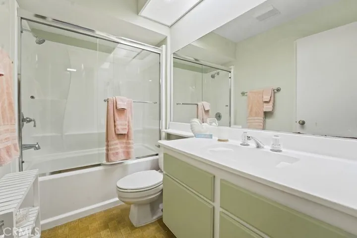 Secondary Bath