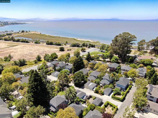 133 Pinole St, Hercules, California 94547