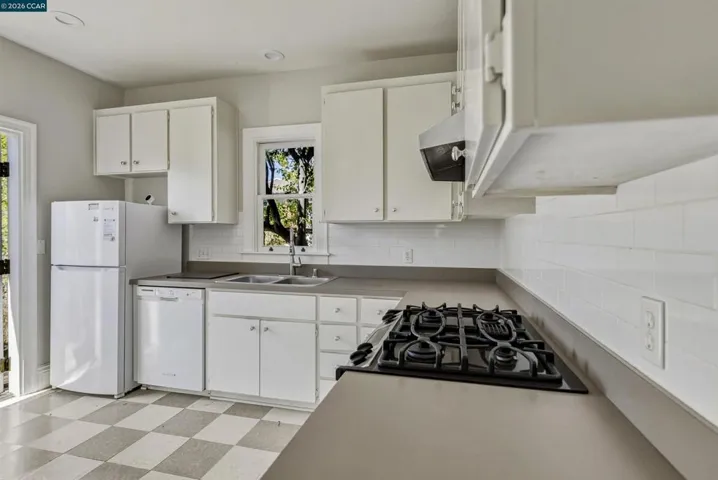 133 Pinole St, Hercules, California 94547