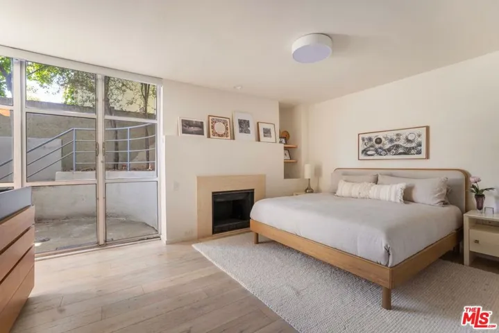 2433 28th Street B, Santa Monica, California 90405