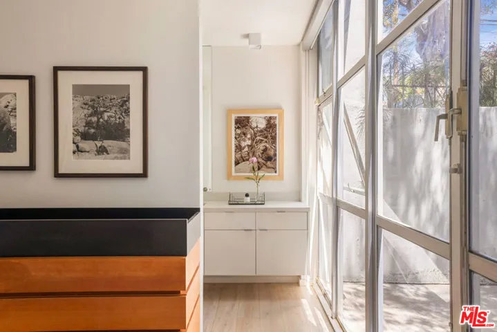 2433 28th Street B, Santa Monica, California 90405