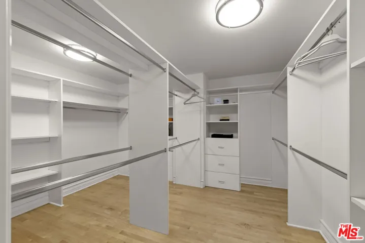 11723 Mayfield Avenue 3, Los Angeles, California 90049
