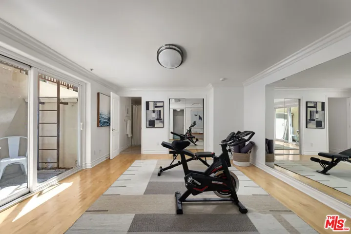 11723 Mayfield Avenue 3, Los Angeles, California 90049