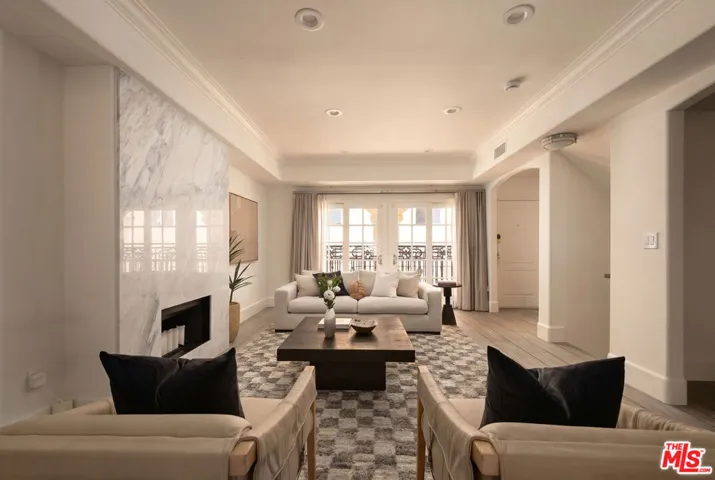 11723 Mayfield Avenue 3, Los Angeles, California 90049