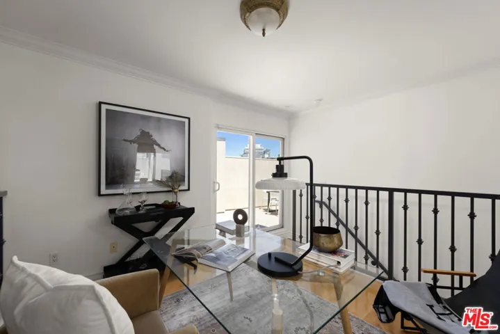 11723 Mayfield Avenue 3, Los Angeles, California 90049