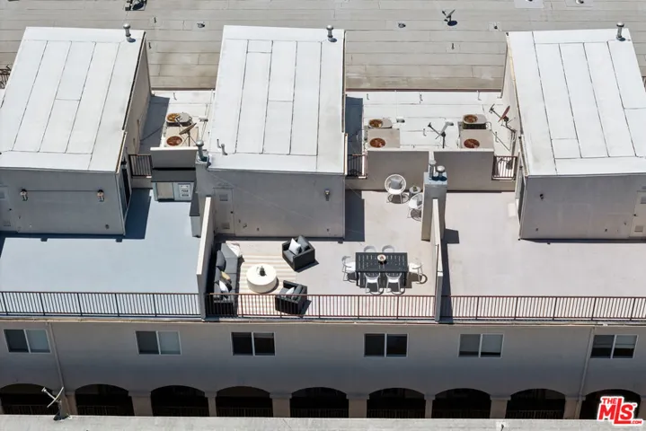 11723 Mayfield Avenue 3, Los Angeles, California 90049