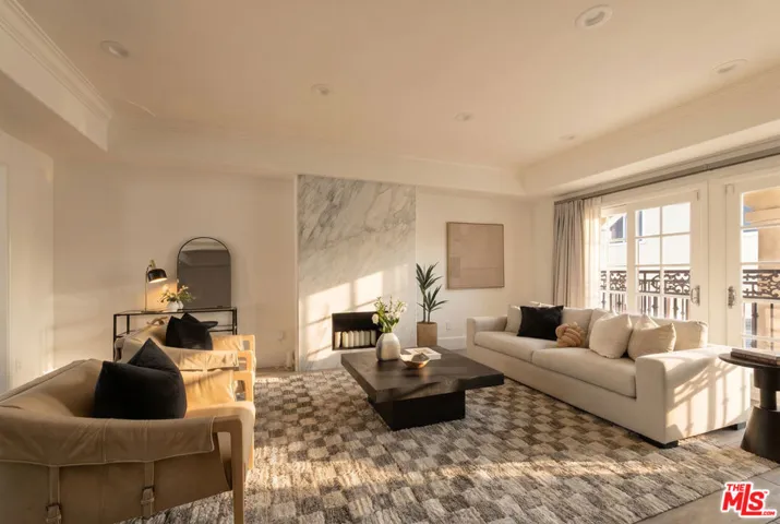 11723 Mayfield Avenue 3, Los Angeles, California 90049