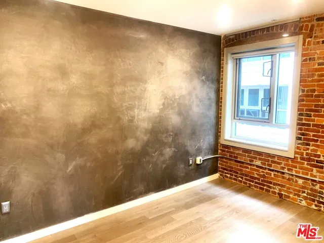 527 Molino Street 202, Los Angeles, California 90013