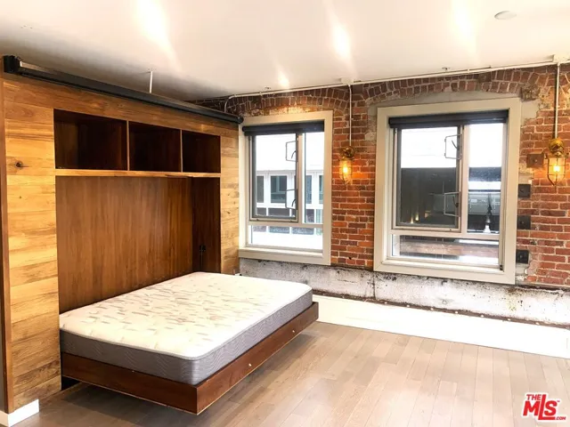 527 Molino Street 202, Los Angeles, California 90013