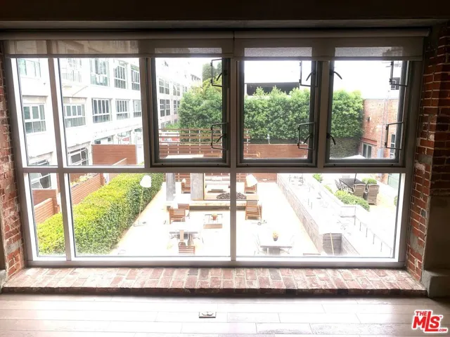 527 Molino Street 202, Los Angeles, California 90013