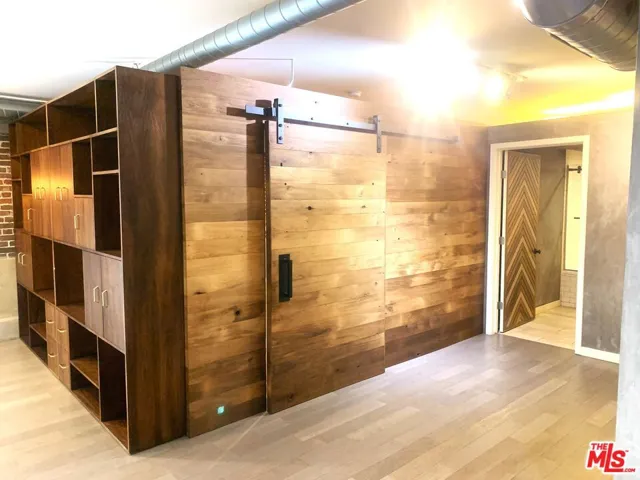 527 Molino Street 202, Los Angeles, California 90013