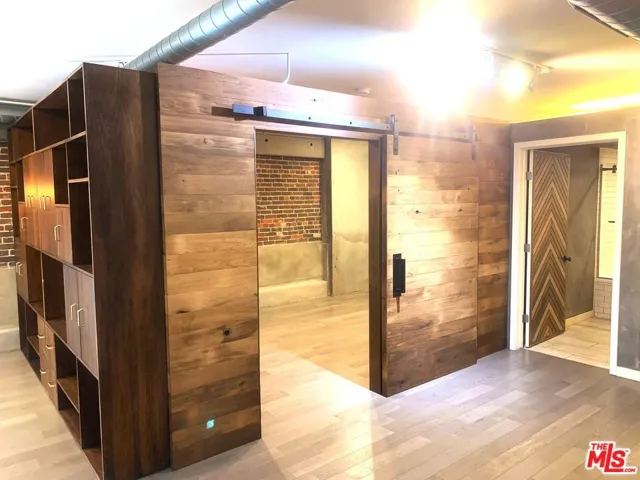527 Molino Street 202, Los Angeles, California 90013