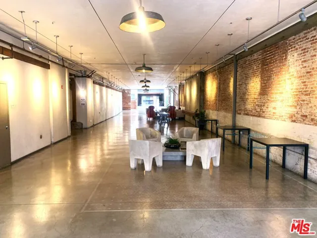 527 Molino Street 202, Los Angeles, California 90013
