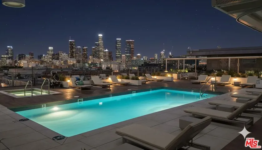 527 Molino Street 202, Los Angeles, California 90013
