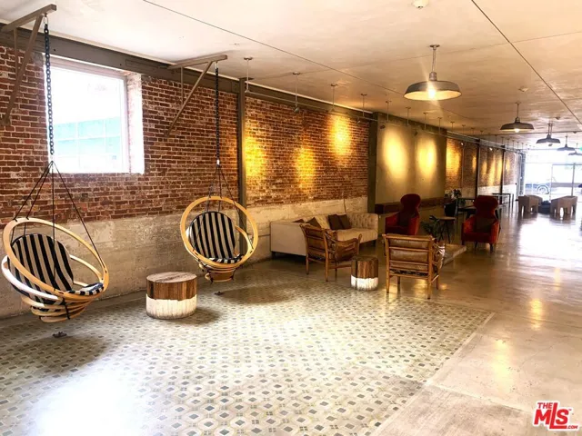 527 Molino Street 202, Los Angeles, California 90013
