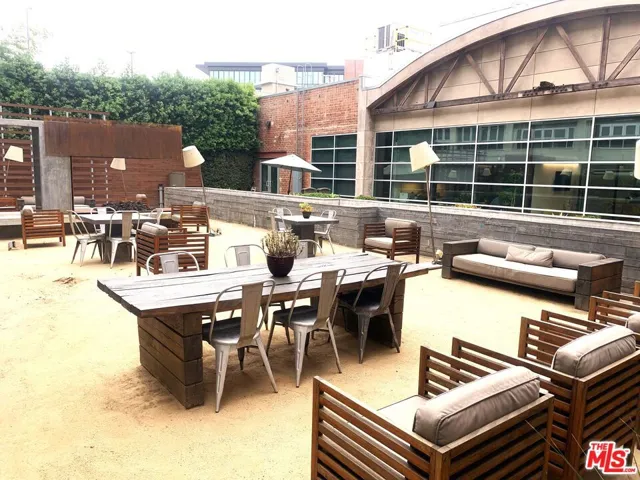 527 Molino Street 202, Los Angeles, California 90013
