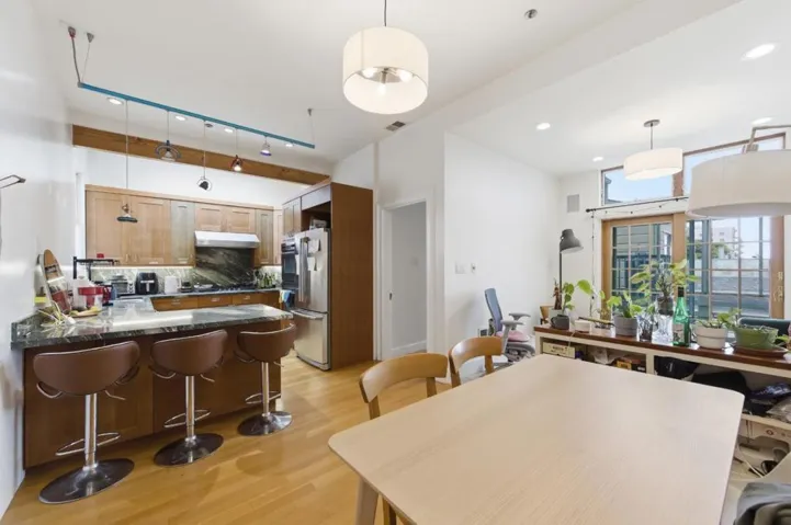323327 San Jose Avenue, San Francisco, California 94110