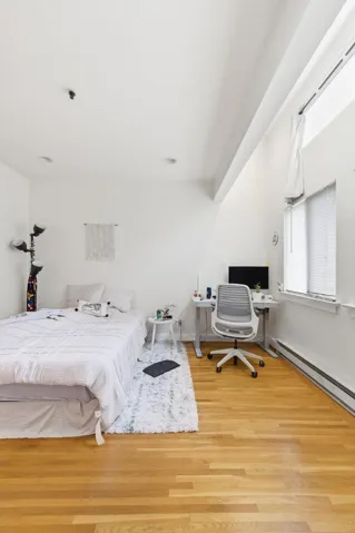 323327 San Jose Avenue, San Francisco, California 94110