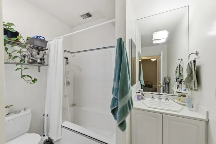 323327 San Jose Avenue, San Francisco, California 94110