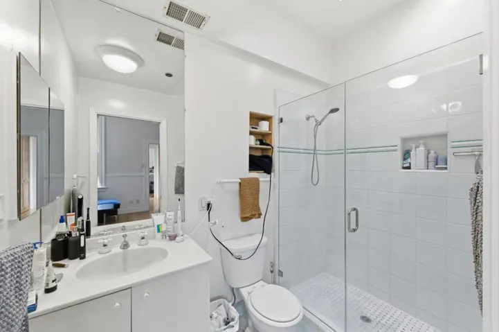 323327 San Jose Avenue, San Francisco, California 94110