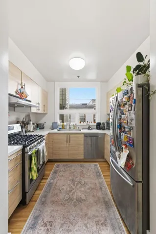 323327 San Jose Avenue, San Francisco, California 94110