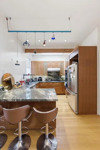 323327 San Jose Avenue, San Francisco, California 94110