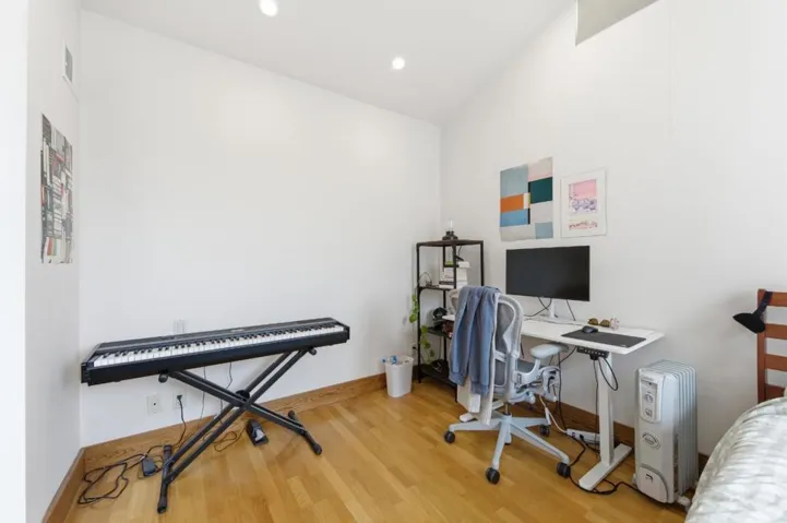 323327 San Jose Avenue, San Francisco, California 94110