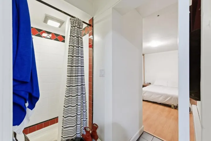323327 San Jose Avenue, San Francisco, California 94110