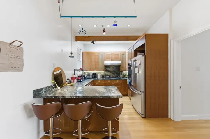 323327 San Jose Avenue, San Francisco, California 94110