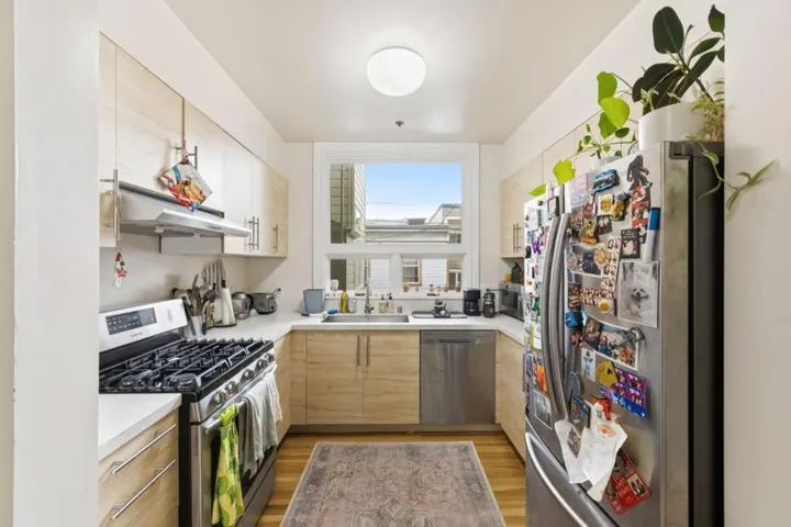 323327 San Jose Avenue, San Francisco, California 94110